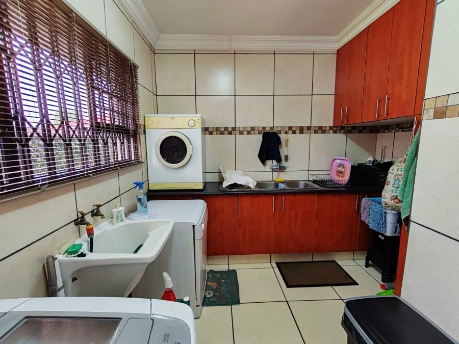 4 Bedroom Property for Sale in Baillie Park North West